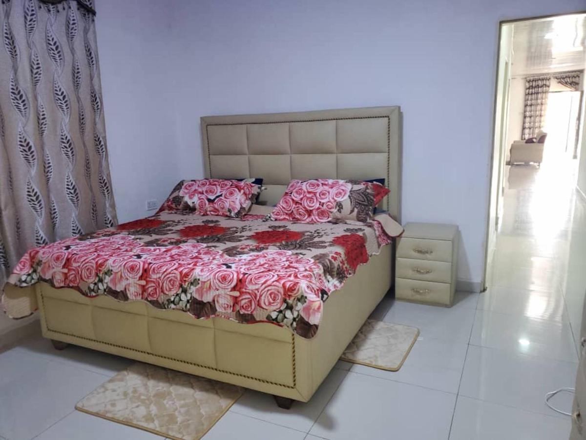 Savagem Furnished Apartment Freetown Bagian luar foto