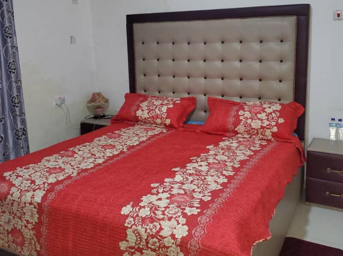 Savagem Furnished Apartment Freetown Bagian luar foto